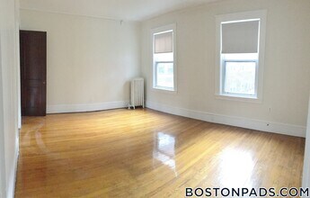 157 Summer St in Somerville, MA - Building Photo - Building Photo