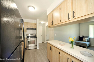 1354 Westover St-Unit -104 in Melbourne, FL - Building Photo - Building Photo