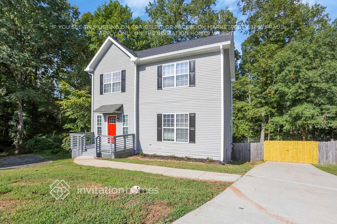 3298 Sugar Creek Trce in Atlanta, GA - Building Photo