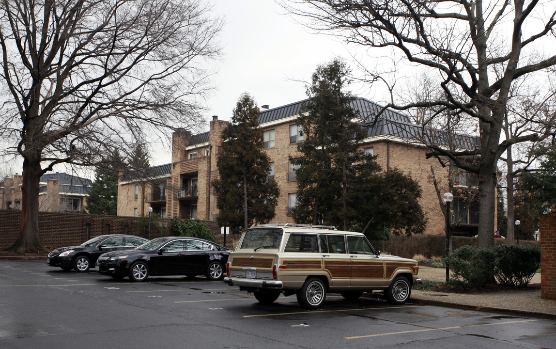 614 H St SW in Washington, DC - Building Photo