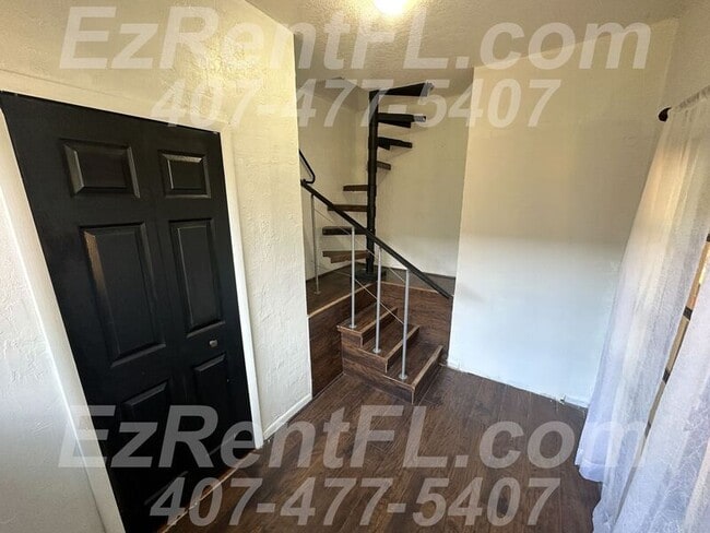 2326 Wellington Blvd in Winter Park, FL - Building Photo - Building Photo