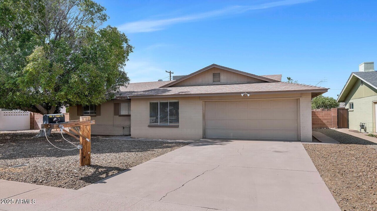 439 E Malibu Dr in Tempe, AZ - Building Photo