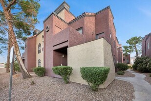 4050 Pacific Harbors Dr in Las Vegas, NV - Building Photo