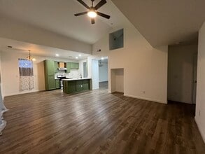 2020 Golden Way in Dinuba, CA - Building Photo - Building Photo
