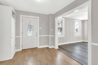 106 High St in Manchester, PA - Building Photo - Building Photo