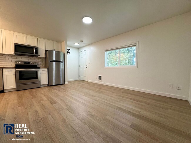 property at 7619 Douglas St W