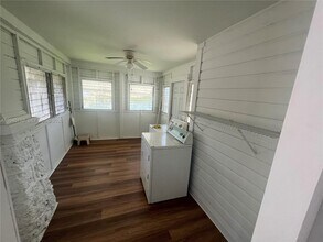 1880 NW 28th St in Miami, FL - Building Photo - Building Photo