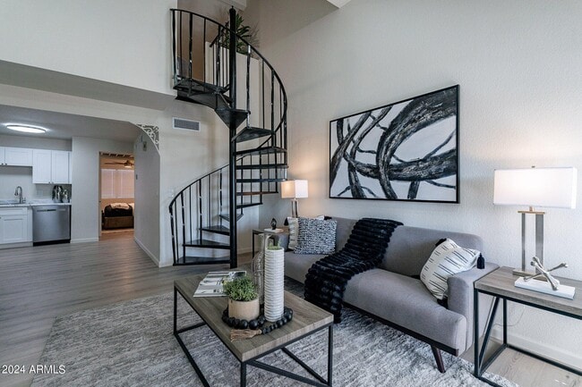 property at 4901 S Calle Los Cerros Dr