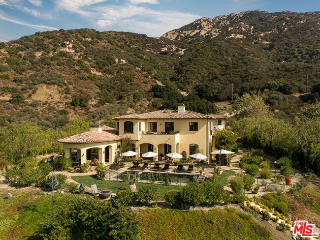 1101 Cold Canyon Rd in Calabasas, CA - Building Photo - Building Photo