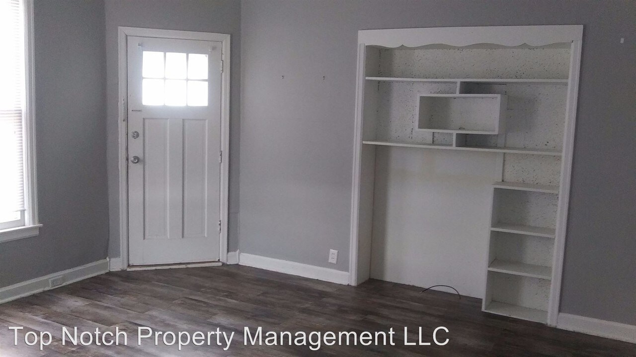 2735 7th Ave in Rock Island, IL - Foto de edificio