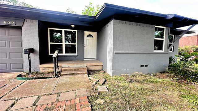 property at 809 E Celeste Dr