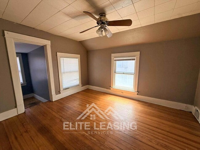 1134 SW Garfield Ave in Topeka, KS - Building Photo - Building Photo