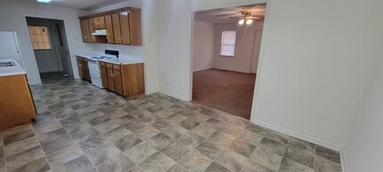 56 Jenni Ct in Oxford, AL - Building Photo - Building Photo