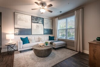 Atlantic on the Boulevard in North Charleston, SC - Foto de edificio - Interior Photo