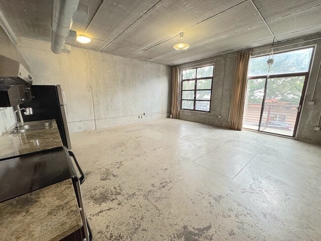 2407 Bull St in Savannah, GA - Building Photo - Building Photo