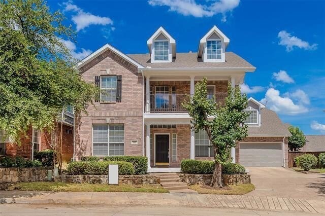 545 Southridge Way in Irving, TX - Foto de edificio