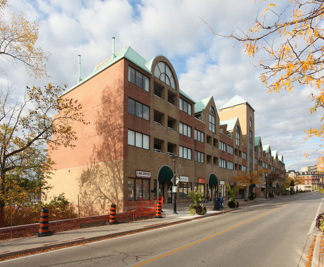 Stone Boat Quay Condominiums in Oakville, ON - Building Photo - Building Photo