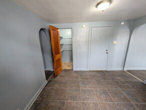 222 Dr Martin Luther King Jr Blvd, Unit MKL #4 in Anderson, IN - Building Photo - Building Photo