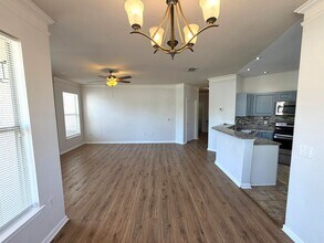 18022 Villa Creek Dr in Tampa, FL - Building Photo - Building Photo