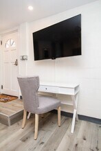 49 Boylston St in Chestnut Hill, MA - Building Photo - Building Photo