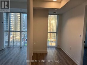 195 Commerce St in Vaughan, ON - Building Photo - Building Photo