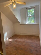 977 Riverside Dr, Unit B in North Grosvenordale, CT - Building Photo - Building Photo