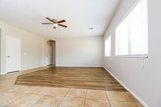 23548 W Huntington Dr in Buckeye, AZ - Building Photo - Building Photo