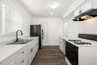 612 W 5th St in Dallas, TX - Building Photo - Building Photo