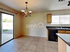 2464 E Westchester Dr in Chandler, AZ - Building Photo - Building Photo