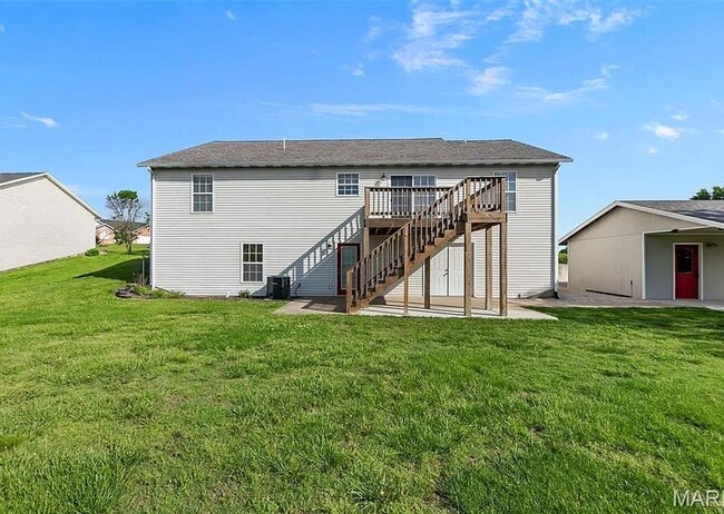 215 Stonewall Dr in Jackson, MO - Building Photo - Building Photo
