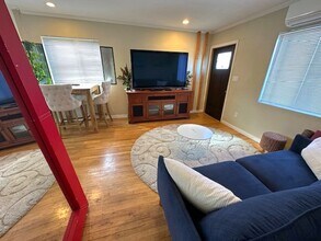 4749 Niagara Ave in San Diego, CA - Building Photo - Building Photo