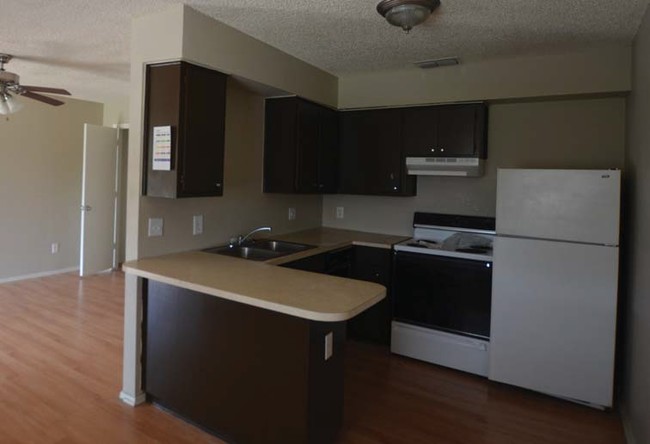 Avenue H Apartments in Wichita Falls, TX - Building Photo - Interior Photo