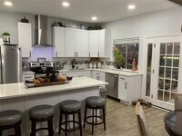 840 Threadneedle St photo'