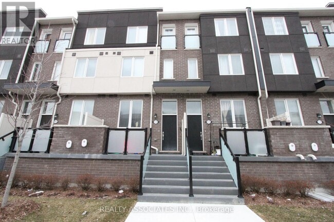 property at 15-15 Heron Park Pl
