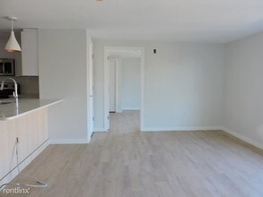 10 Soden St-Unit -# 507 in Cambridge, MA - Building Photo - Building Photo