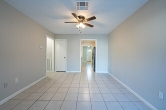 8124 Beech Cove Ln in Houston, TX - Building Photo - Building Photo