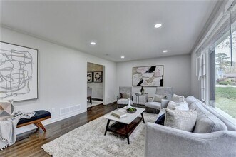 1450 Cedarhurst Dr in Dunwoody, GA - Building Photo - Building Photo