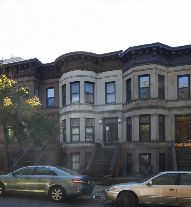 852 Union St in Brooklyn, NY - Building Photo