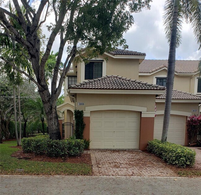 3808 Tree Top Dr in Weston, FL - Building Photo - Building Photo