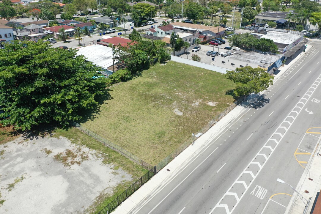 Azule on Flagler in Miami, FL - Building Photo