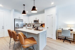 Atlantic Nowell Creek in Daniel Island, SC - Building Photo