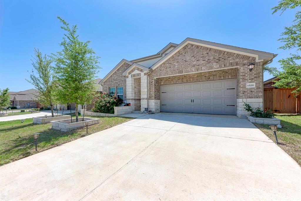 1528 Longhorn Ranch Dr in Leander, TX - Building Photo