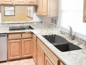 7671 Vale Dr in Jacksonville, FL - Building Photo - Building Photo