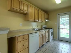 1614 Westhill Rd in Richmond, VA - Building Photo - Building Photo