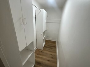 4628 Oakley Ave in Cleveland, OH - Foto de edificio - Building Photo