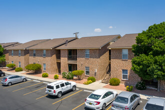 Colony Mesa Apartments in Las Cruces, NM - Building Photo - Building Photo