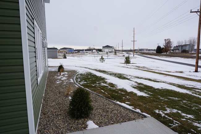 3811 Stacy Dr in Bismarck, ND - Building Photo - Building Photo