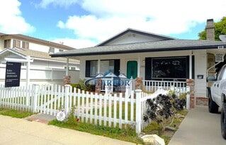 1054 W 23rd St in Los Angeles, CA - Building Photo