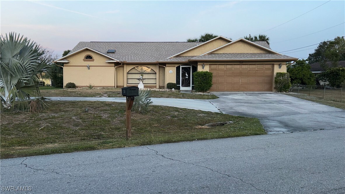 254 David Ave in Lehigh Acres, FL - Building Photo