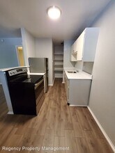14500 Roadrunner Way in San Antonio, TX - Foto de edificio - Building Photo